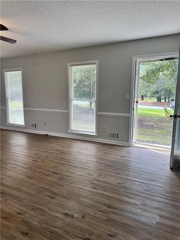 3 bedroom, 2 bathroom, 1,389 sq ft single family residence for sale at 1456 Oak Road, Snellville, GA 30078 — photo 10