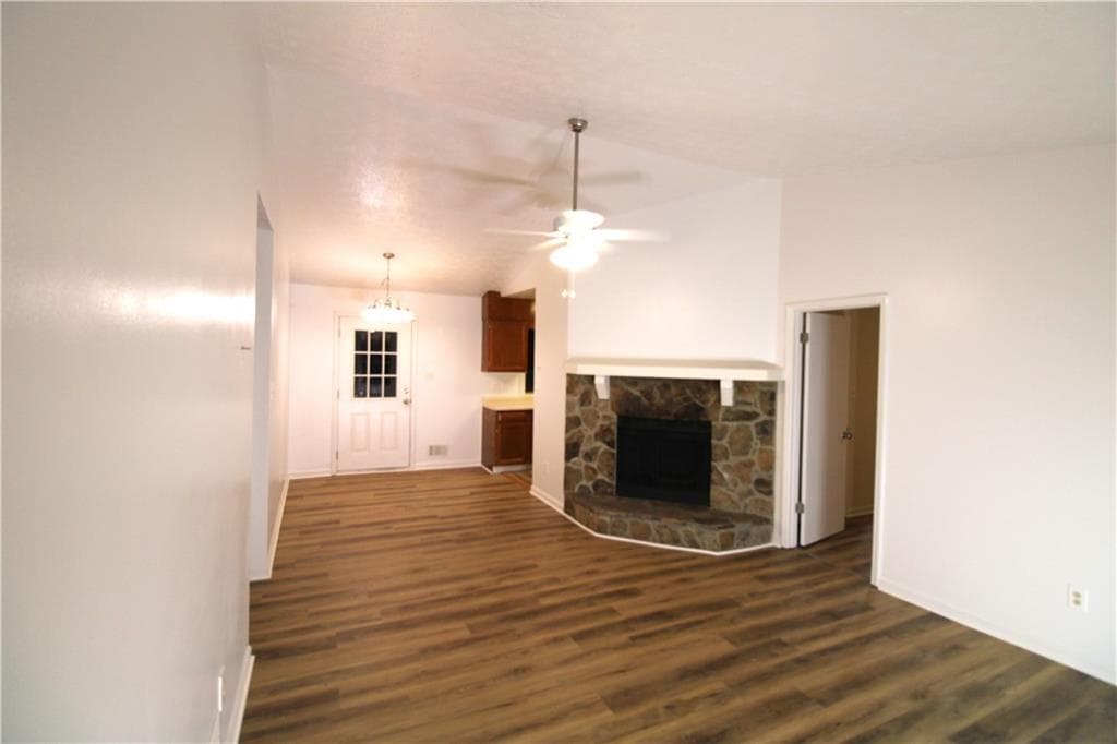 3 bedroom, 2 bathroom, 1,291 sq ft single family residence for rent at 1485 Scenic Highway, Snellville, GA 30078 for $1,600 a month — photo 2
