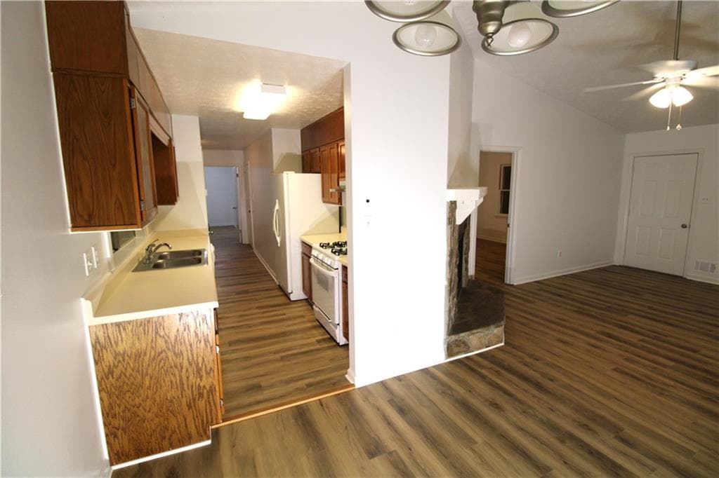 3 bedroom, 2 bathroom, 1,291 sq ft single family residence for rent at 1485 Scenic Highway, Snellville, GA 30078 for $1,600 a month — photo 9