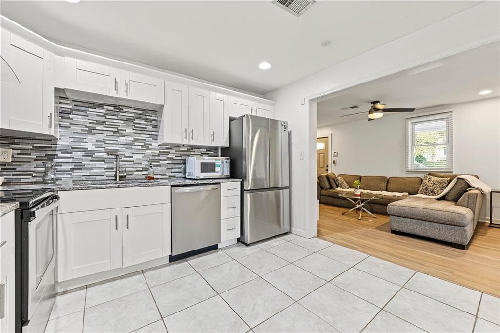 3 bedroom, 2 bathroom, 1,402 sq ft single family residence for rent at 1416 Graymont Drive, Atlanta, GA 30310 for $2,100 a month — photo 8
