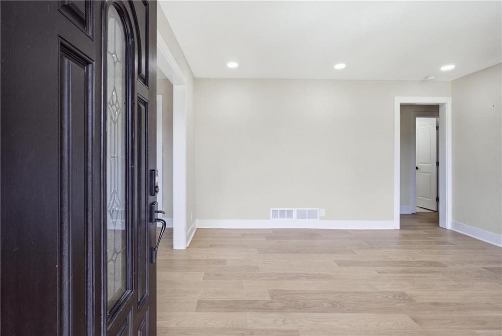 4 bedroom, 2 bathroom, 1,245 sq ft single family residence for sale at 340 Brooks Avenue, Atlanta, GA 30310 — photo 5