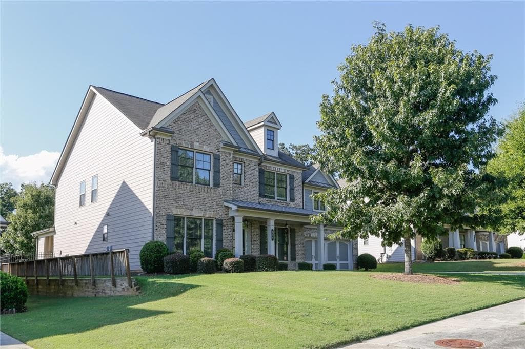 5 bedroom, 5 bathroom, 3,634 sq ft single family residence for sale at 620 Hunters Grove Ct, Tucker, GA 30518 — photo 3