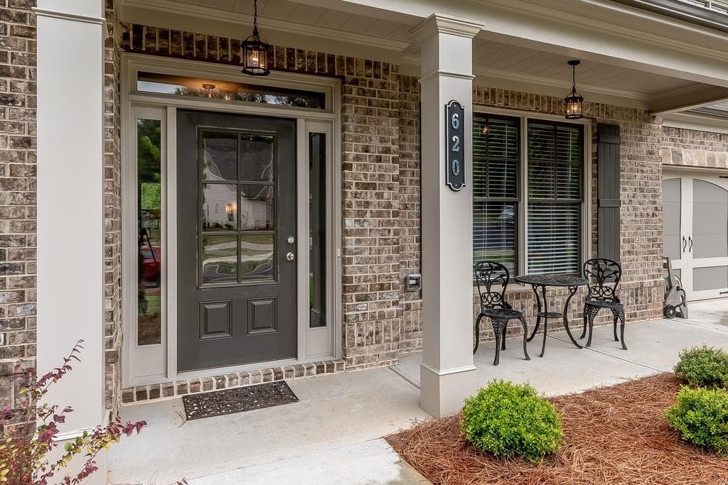5 bedroom, 5 bathroom, 3,634 sq ft single family residence for sale at 620 Hunters Grove Ct, Tucker, GA 30518 — photo 4