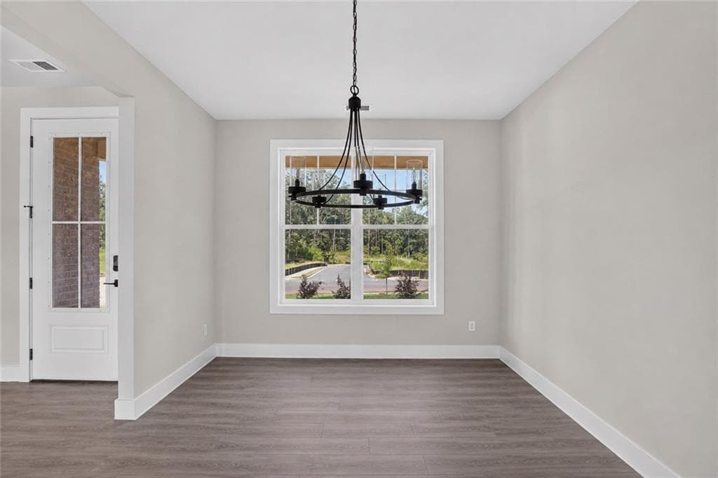 4 bedroom, 4 bathroom, 2,817 sq ft single family residence for sale at 5091 Tower View Trail, Snellville, GA 30039 — photo 5