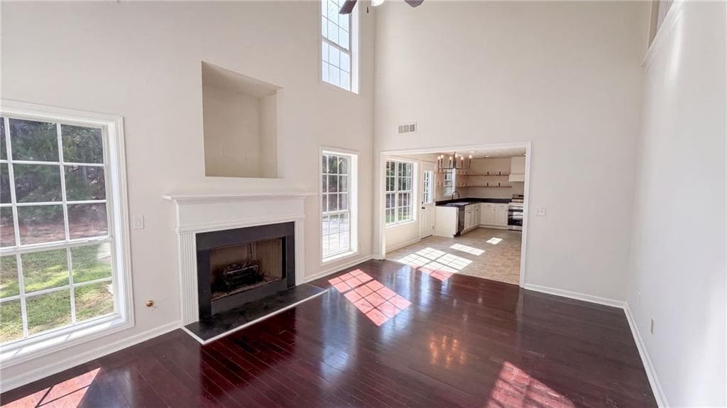 3 bedroom, 3 bathroom, 1,841 sq ft single family residence for sale at 1668 Bennett Drive, Mcdonough, GA 30253 — photo 3