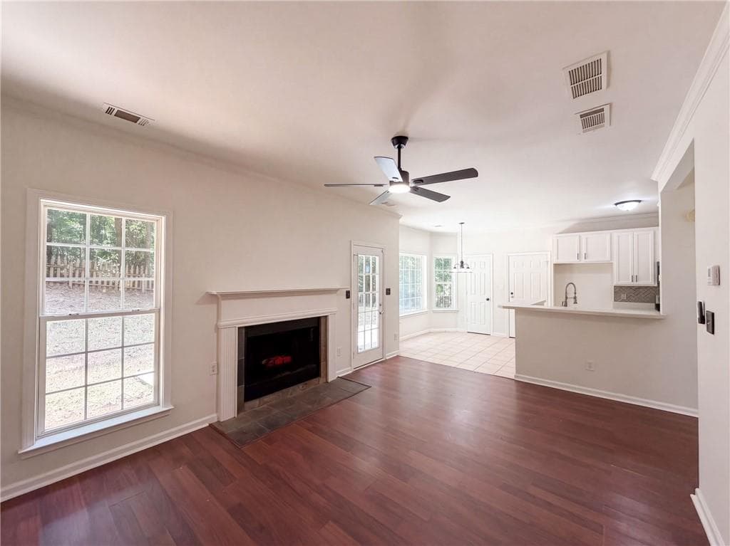 4 bedroom, 3 bathroom, 2,088 sq ft single family residence for sale at 275 Forrest Avenue, Fayetteville, GA 30214 — photo 3