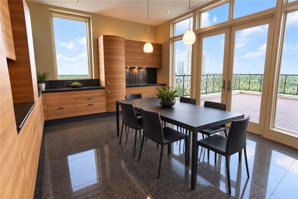 3 bedroom, 5 bathroom, 6,850 sq ft condominium for sale at 2724 Peachtree Road Upper Penthouse, Atlanta, GA 30305 — photo 7