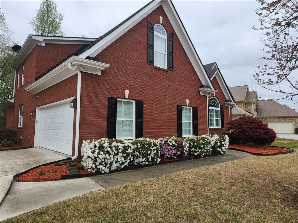 5 bedroom, 4 bathroom, 3,168 sq ft home for sale at 165 Tara Boulevard, Loganville, GA