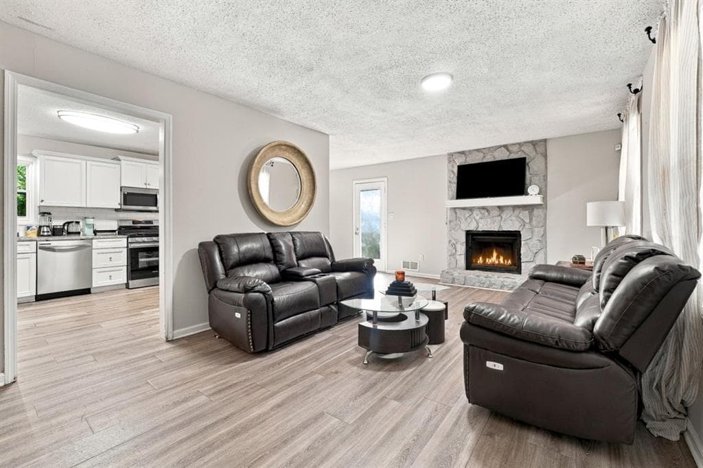 4 bedroom, 3 bathroom, 2,904 sq ft single family residence for sale at 5671 Tracy Drive, Mableton, GA 30126 — photo 3