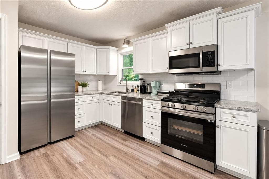 4 bedroom, 3 bathroom, 2,904 sq ft single family residence for sale at 5671 Tracy Drive, Mableton, GA 30126 — photo 5