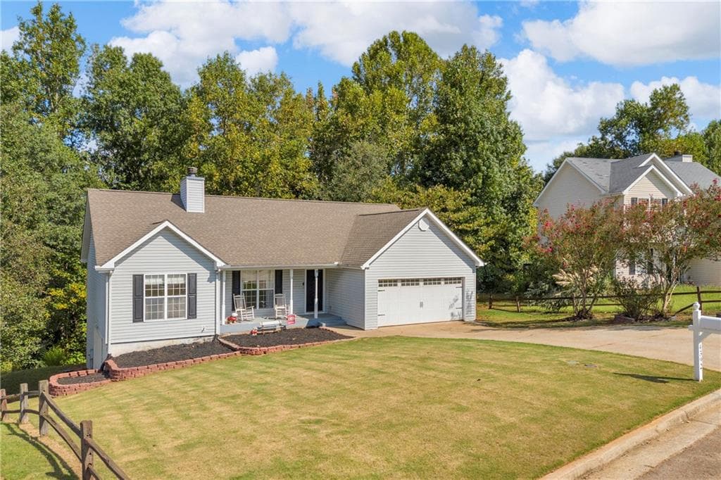 3 bedroom, 2 bathroom, 1,456 sq ft single family residence for sale at 4392 Todd Road, Braselton, GA 30517 — photo 2