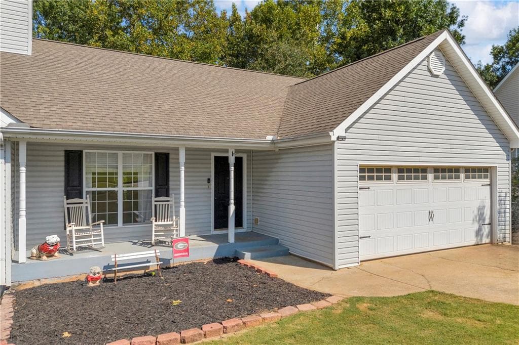 3 bedroom, 2 bathroom, 1,456 sq ft single family residence for sale at 4392 Todd Road, Braselton, GA 30517 — photo 4