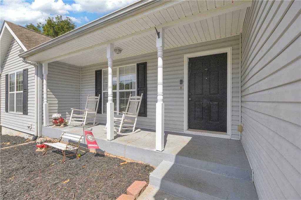 3 bedroom, 2 bathroom, 1,456 sq ft single family residence for sale at 4392 Todd Road, Braselton, GA 30517 — photo 6
