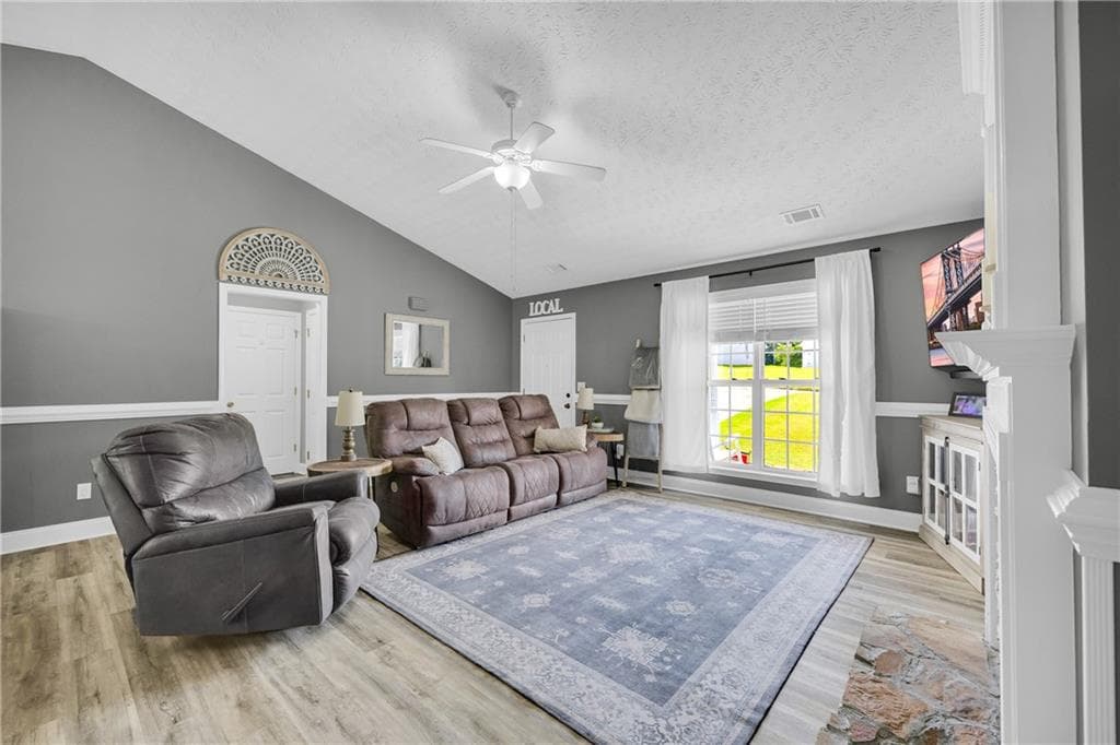 3 bedroom, 2 bathroom, 1,456 sq ft single family residence for sale at 4392 Todd Road, Braselton, GA 30517 — photo 10