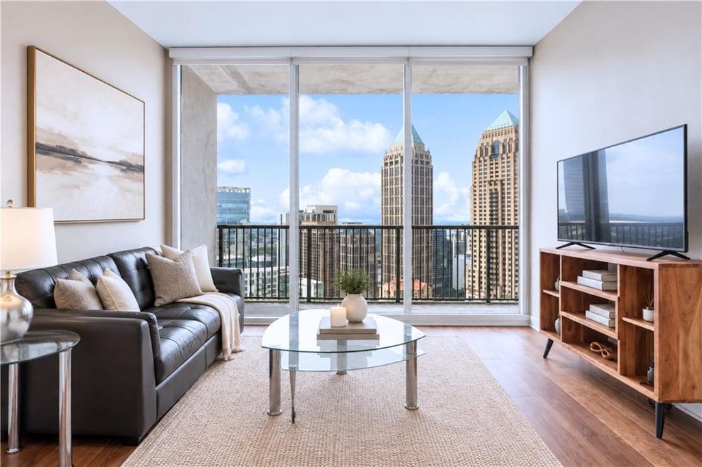 1 bedroom, 1 bathroom, 866 sq ft condominium for sale at 1080 Peachtree Street 3201, Atlanta, GA 30309 — photo 2