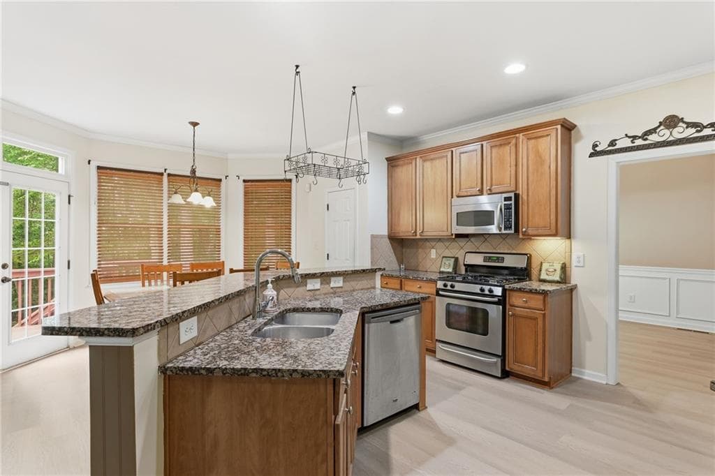 4 bedroom, 3 bathroom, 2,985 sq ft single family residence for sale at 2470 Chandler Grove Dr., Buford, GA 30519 — photo 10