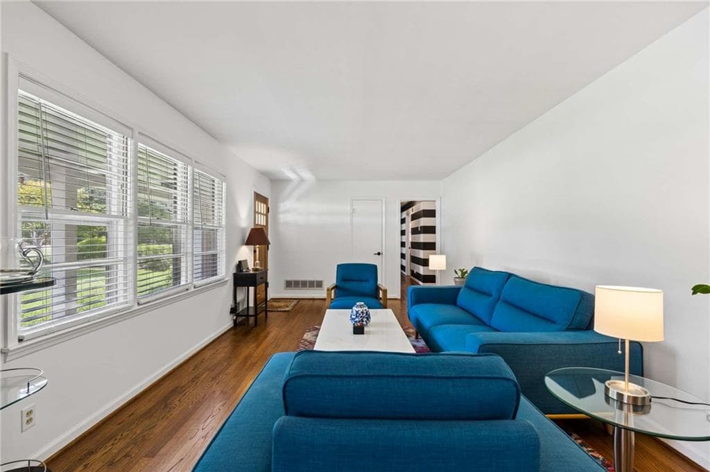 3 bedroom, 2 bathroom, 1,745 sq ft single family residence for sale at 1877 Chrysler Drive, Atlanta, GA 30345 — photo 5