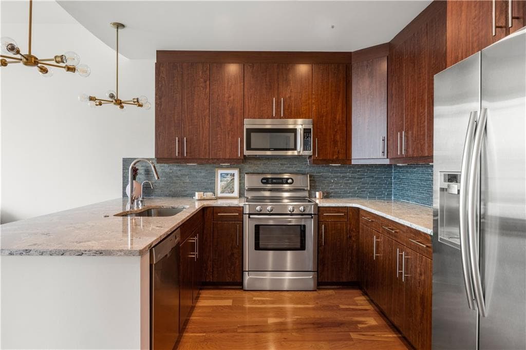 1 bedroom, 1 bathroom, 879 sq ft condominium for sale at 1080 Peachtree Street 1916, Atlanta, GA 30309 — photo 10