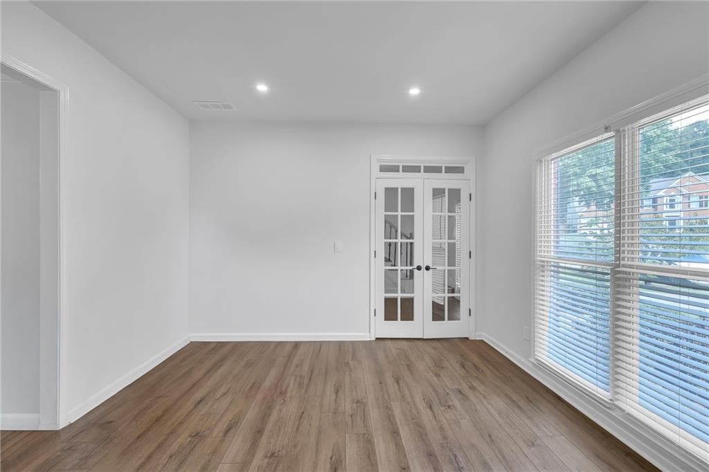 4 bedroom, 3 bathroom, 2,232 sq ft single family residence for sale at 1934 Mclennon Court, Lawrenceville, GA 30043 — photo 6