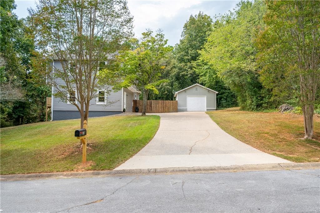 3 bedroom, 3 bathroom, 1,650 sq ft single family residence for sale at 40 Red Top Circle, Emerson, GA 30137 — photo 2