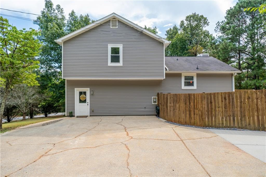 3 bedroom, 3 bathroom, 1,650 sq ft single family residence for sale at 40 Red Top Circle, Emerson, GA 30137 — photo 3