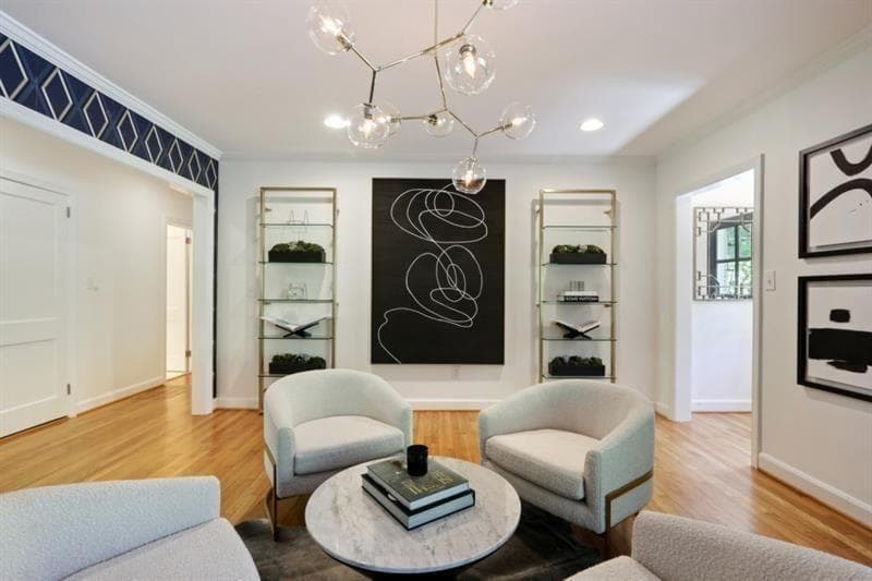 3 bedroom, 2 bathroom, 1,833 sq ft single family residence for sale at 3911 Wieuca Road, Atlanta, GA 30342 — photo 7