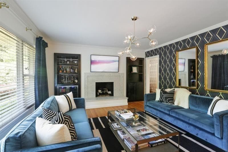 3 bedroom, 2 bathroom, 1,833 sq ft single family residence for sale at 3911 Wieuca Road, Atlanta, GA 30342 — photo 10