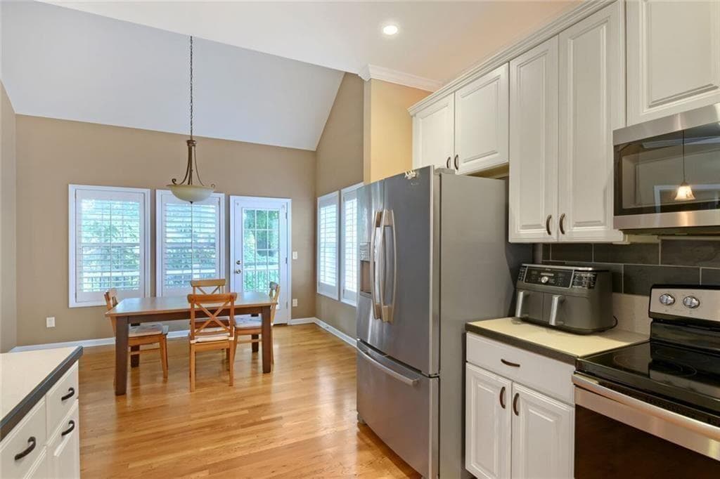 4 bedroom, 3 bathroom, 2,798 sq ft single family residence for sale at 128 Monterey Drive, Peachtree City, GA 30269 — photo 9