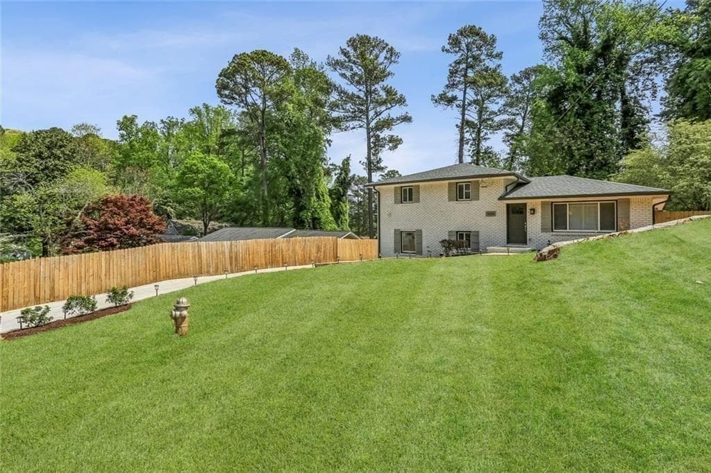 4 bedroom, 2 bathroom, 1,800 sq ft single family residence for rent at 1888 La Mesa, Decatur, GA 30032 for $2,150 a month — photo 5