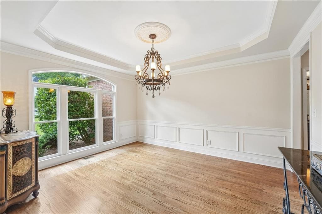 6 bedroom, 5 bathroom, 5,361 sq ft single family residence for sale at 134 Riverview Drive, Suwanee, GA 30024 — photo 4