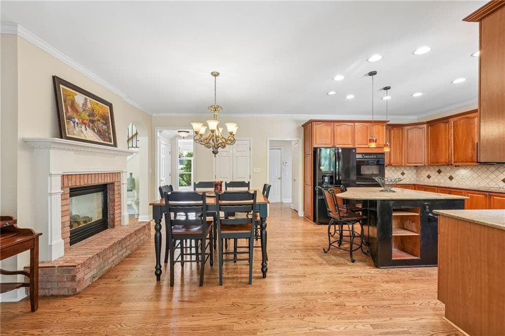 6 bedroom, 5 bathroom, 5,361 sq ft single family residence for sale at 134 Riverview Drive, Suwanee, GA 30024 — photo 10