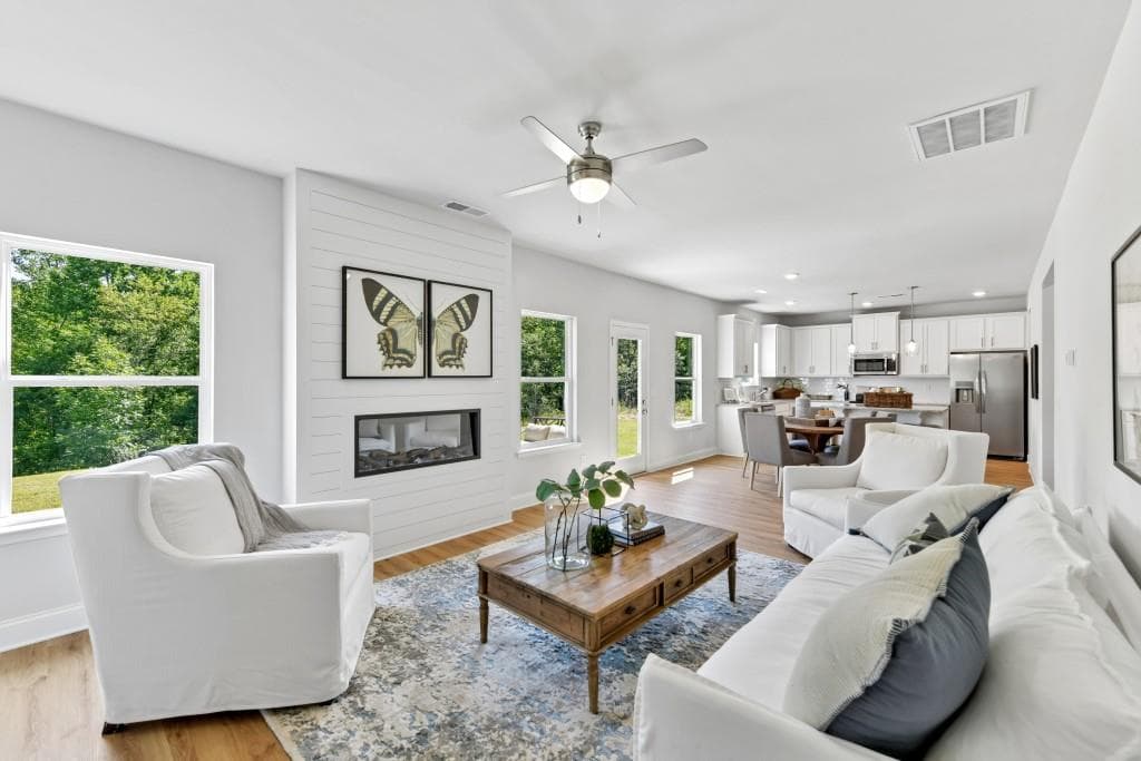 4 bedroom, 3 bathroom, 2,330 sq ft single family residence for sale at 145 Greenview Court, Homer, GA 30547 — photo 9