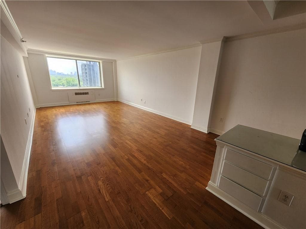 1 bedroom, 1 bathroom, 837 sq ft condominium for rent at 2479 Peachtree Road 901, Atlanta, GA 30305 for $1,395 a month — photo 3