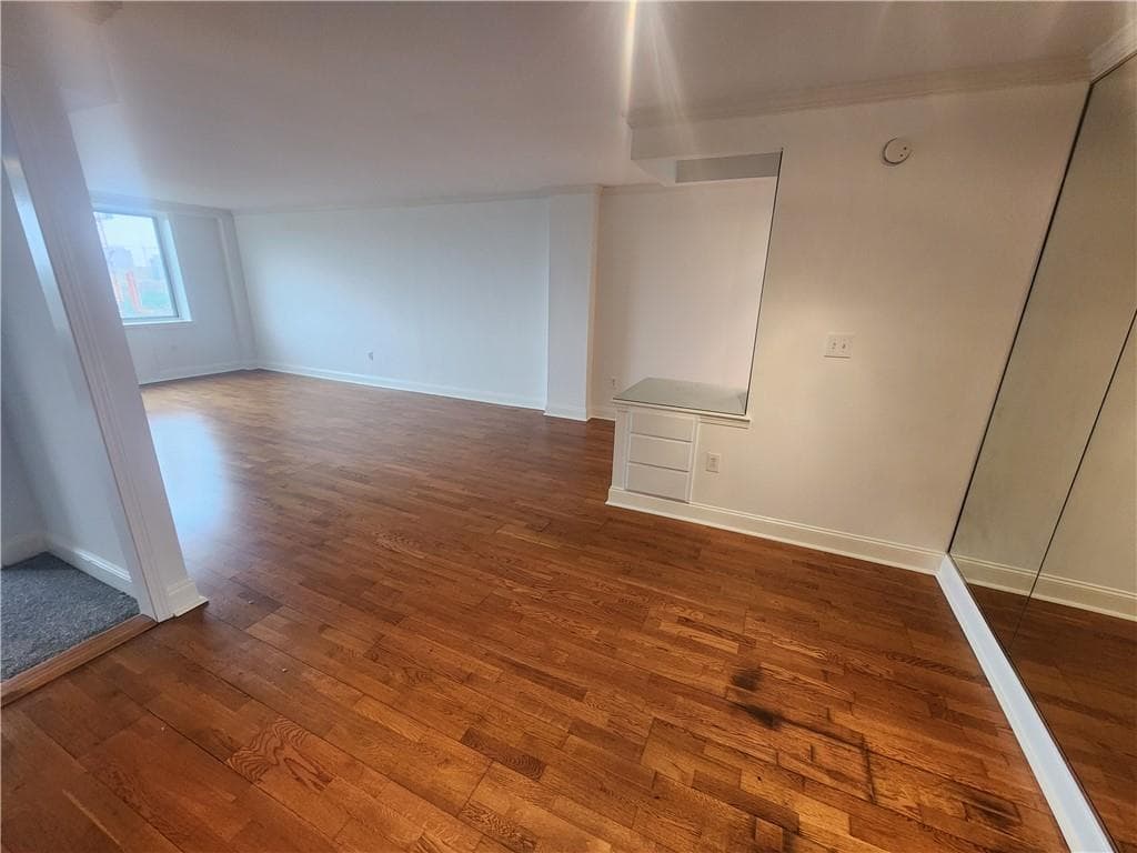 1 bedroom, 1 bathroom, 837 sq ft condominium for rent at 2479 Peachtree Road 901, Atlanta, GA 30305 for $1,395 a month — photo 5