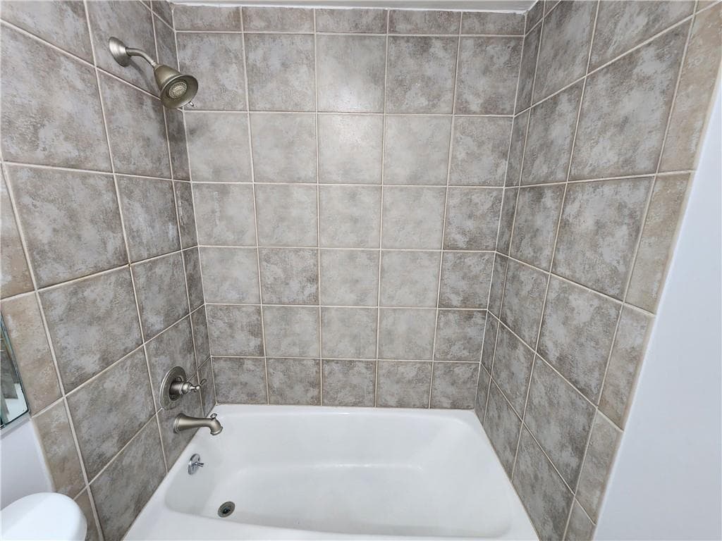 1 bedroom, 1 bathroom, 837 sq ft condominium for rent at 2479 Peachtree Road 901, Atlanta, GA 30305 for $1,395 a month — photo 10