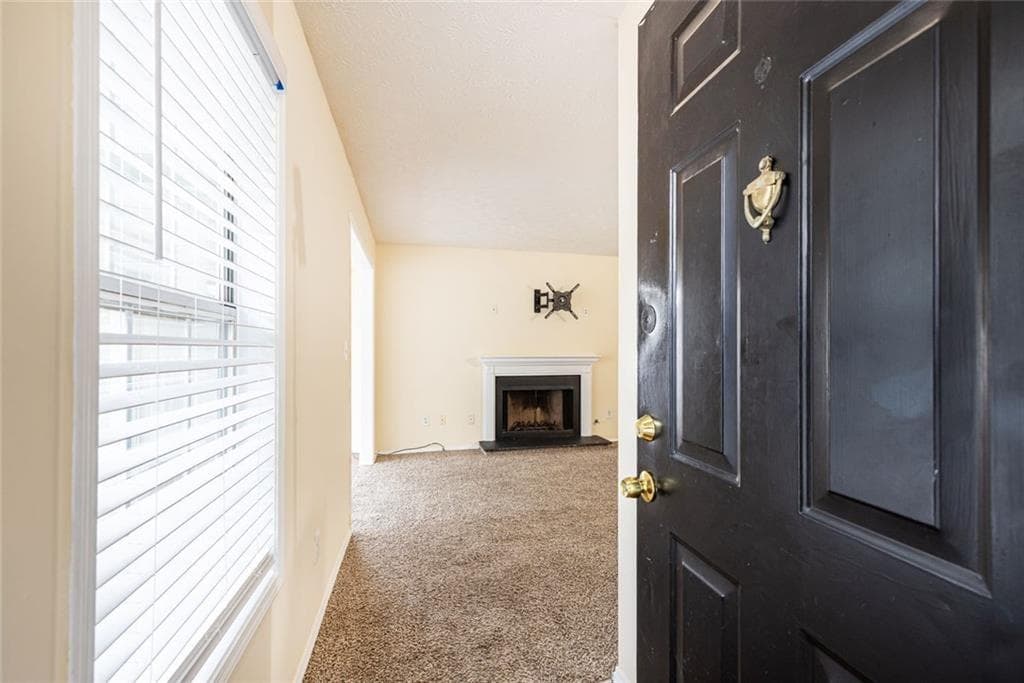 2 bedroom, 2 bathroom, 1,244 sq ft condominium for sale at 910 Augusta Drive, Marietta, GA 30067 — photo 5