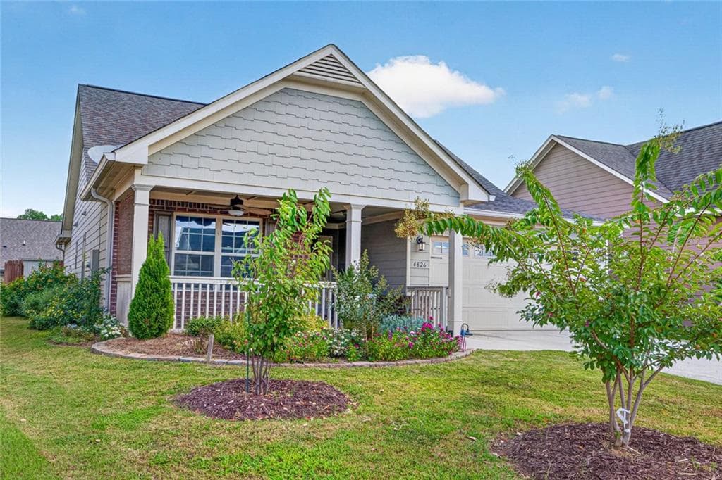 3 bedroom, 2 bathroom, 1,537 sq ft single family residence for sale at 4826 Lost Creek Drive, Gainesville, GA 30504 — photo 4