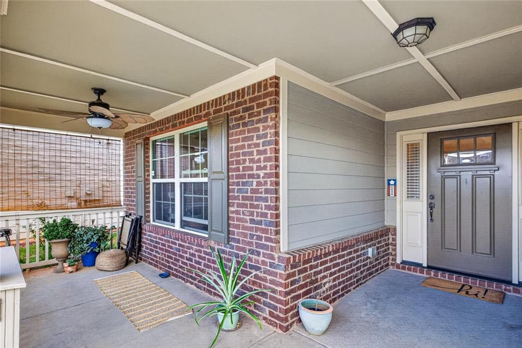 3 bedroom, 2 bathroom, 1,537 sq ft single family residence for sale at 4826 Lost Creek Drive, Gainesville, GA 30504 — photo 6