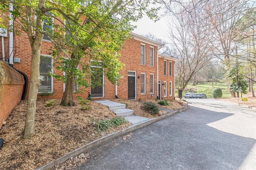 2 bedroom, 3 bathroom, 1,024 sq ft townhouse for rent at 656 Park Village Drive, Atlanta, GA 30306 for $3,245 a month — photo 1 of 50