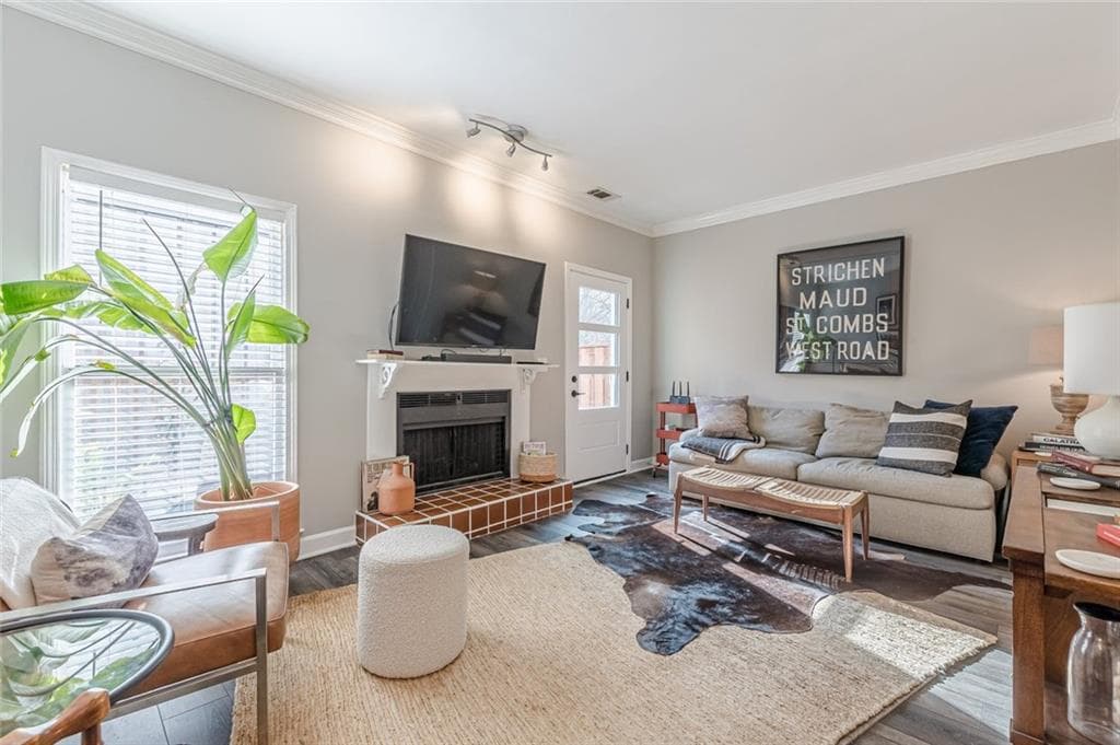 2 bedroom, 3 bathroom, 1,024 sq ft townhouse for rent at 656 Park Village Drive, Atlanta, GA 30306 for $3,245 a month — photo 3
