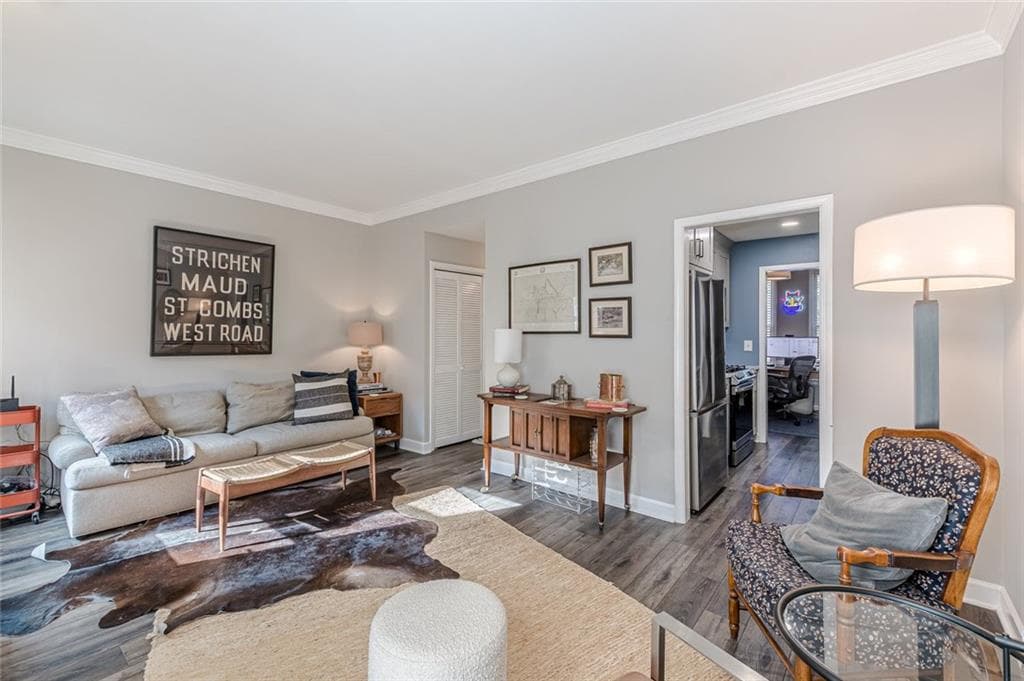 2 bedroom, 3 bathroom, 1,024 sq ft townhouse for rent at 656 Park Village Drive, Atlanta, GA 30306 for $3,245 a month — photo 4