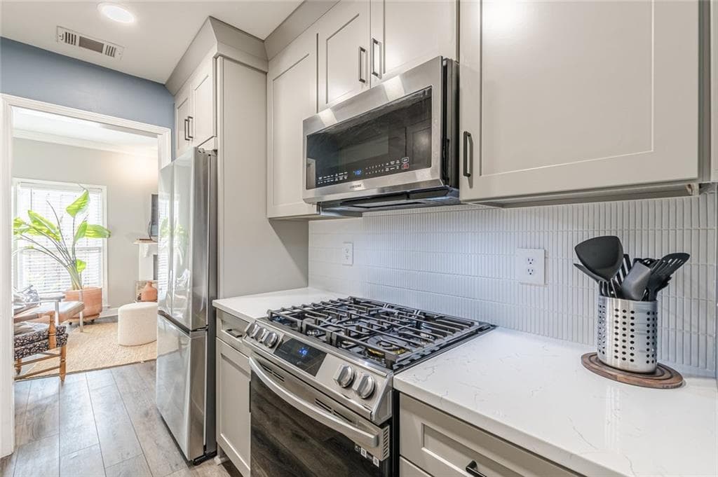 2 bedroom, 3 bathroom, 1,024 sq ft townhouse for rent at 656 Park Village Drive, Atlanta, GA 30306 for $3,245 a month — photo 8