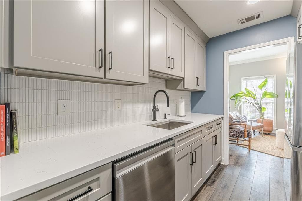 2 bedroom, 3 bathroom, 1,024 sq ft townhouse for rent at 656 Park Village Drive, Atlanta, GA 30306 for $3,245 a month — photo 9