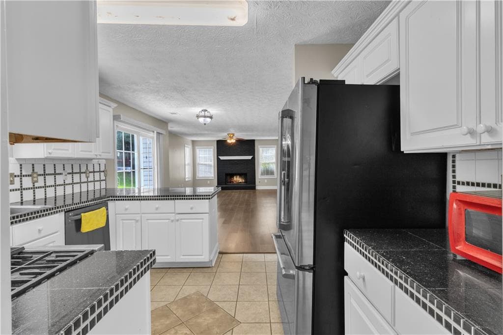4 bedroom, 3 bathroom, 2,544 sq ft single family residence for sale at 415 Madison Chase Drive, Lawrenceville, GA 30045 — photo 6