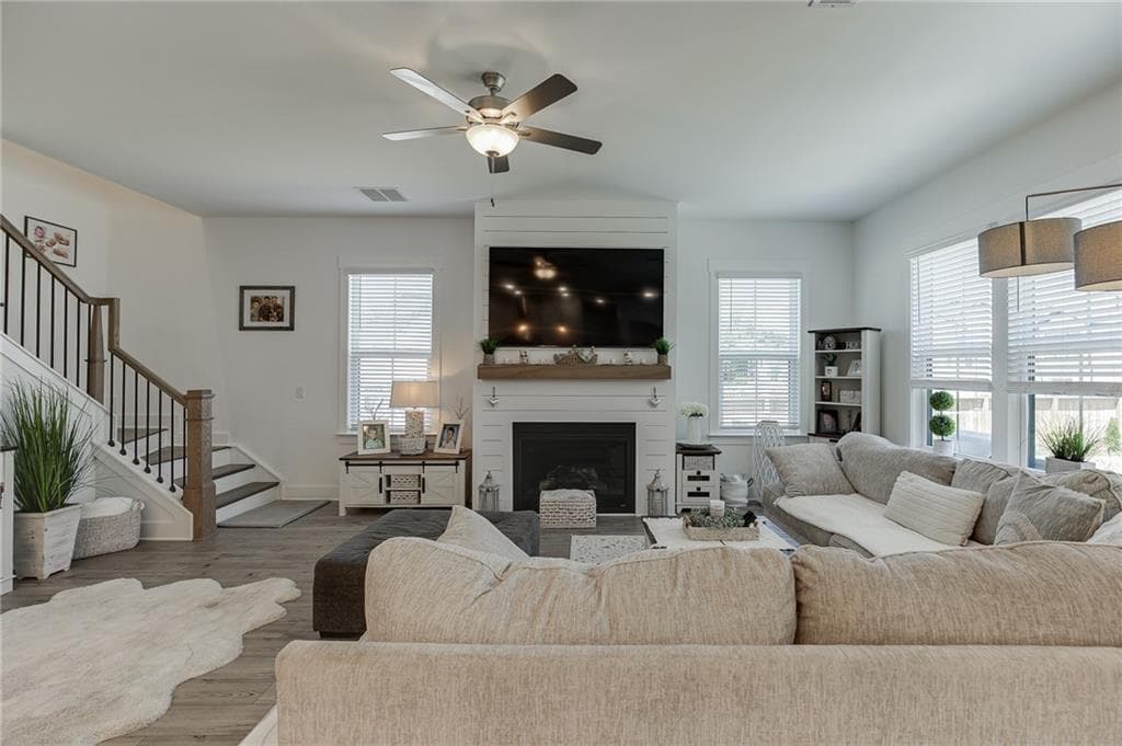 5 bedroom, 5 bathroom, 3,485 sq ft single family residence for sale at 2570 Bertrand Way, Cumming, GA 30041 — photo 4