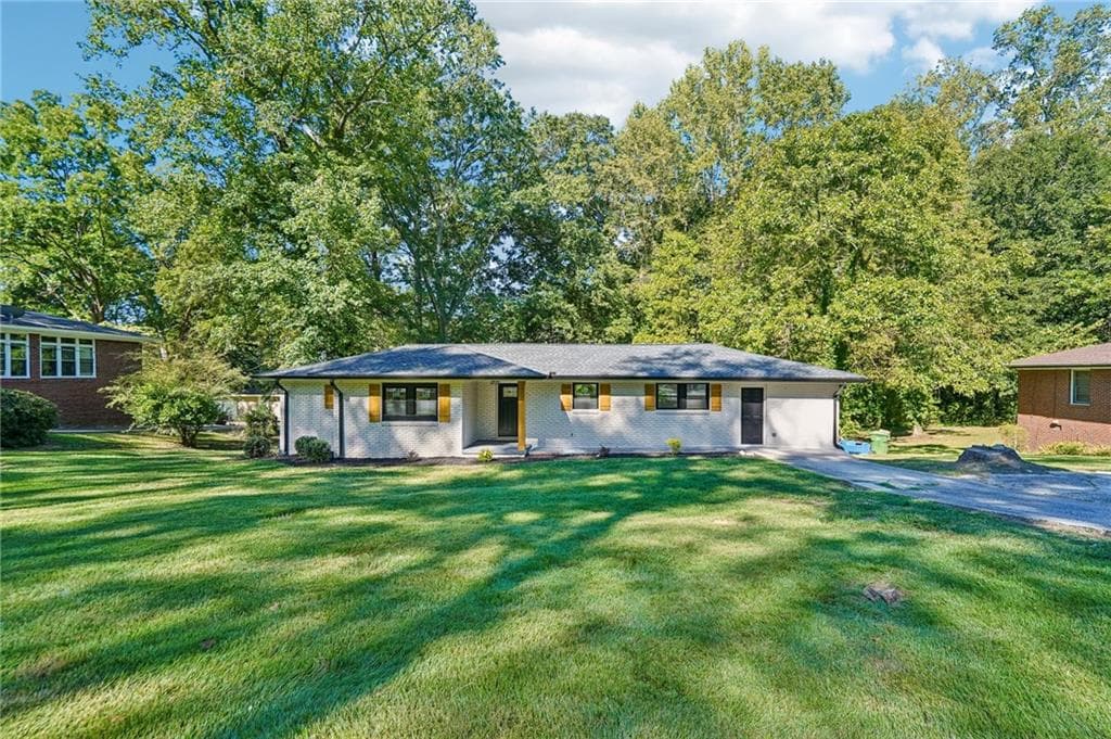 3 bedroom, 3 bathroom, 1,638 sq ft single family residence for sale at 481 Peyton Road, Atlanta, GA 30311 — photo 2