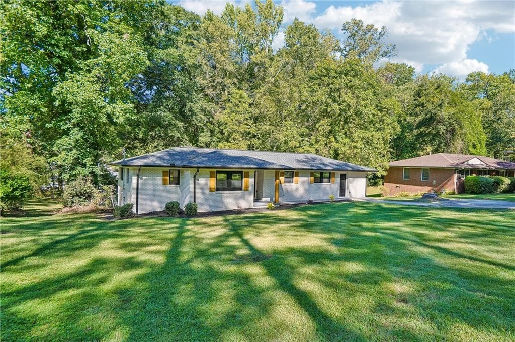 3 bedroom, 3 bathroom, 1,638 sq ft single family residence for sale at 481 Peyton Road, Atlanta, GA 30311 — photo 3