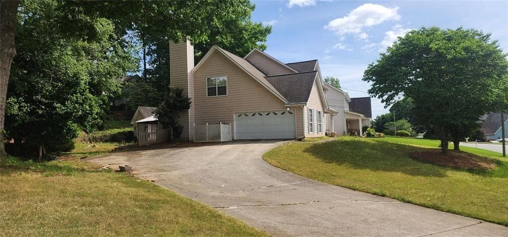 4 bedroom, 3 bathroom, 2,303 sq ft single family residence for sale at 2100 Springer Walk, Lawrenceville, GA 30043 — photo 3