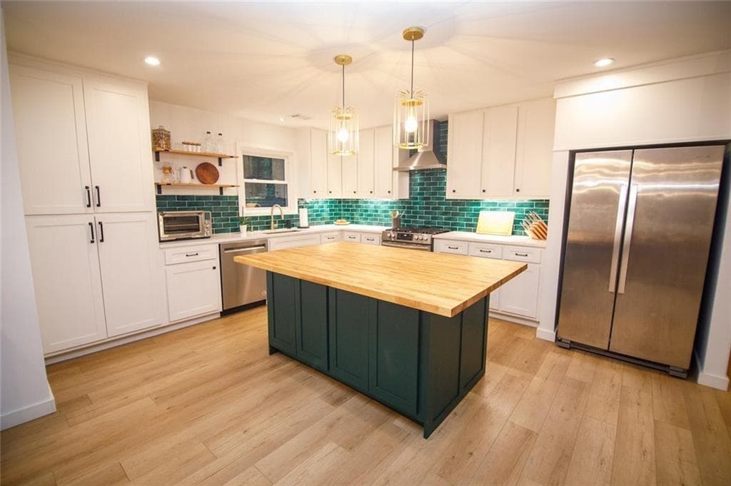 3 bedroom, 2 bathroom, 1,764 sq ft single family residence under contract at 3465 Cedar Valley Court, Smyrna, GA 30080 — photo 5