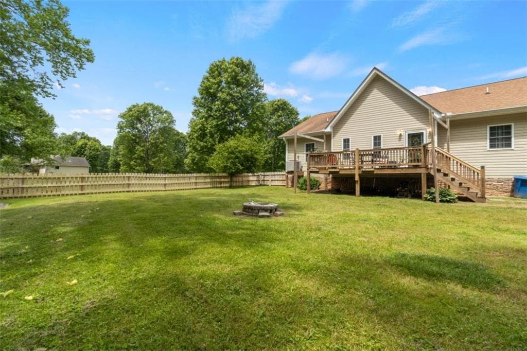 3 bedroom, 2 bathroom, 1,750 sq ft single family residence for sale at 315 Cartecay River Run, Ellijay, GA 30536 — photo 5